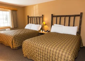 Whitefish Lodge and Suites hotel thumbnail 5