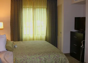 Staybridge Suites Liverpool Syracuse by IHG hotel thumbnail 8