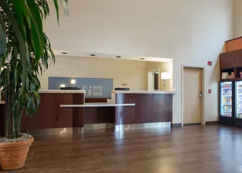 Holiday Inn Express Hotel & Suites San Jose-Morgan Hill by IHG hotel thumbnail 2