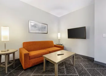 Wyndham Garden Appleton hotel thumbnail 3