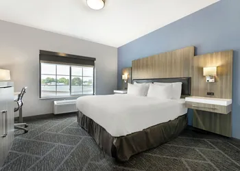 Wyndham Garden Appleton hotel thumbnail 4