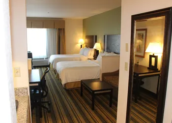 Holiday Inn Express Hotel & Suites Berkeley by IHG hotel thumbnail 6