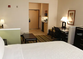 Holiday Inn Express Hotel & Suites Berkeley by IHG hotel thumbnail 7