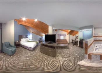 Baymont by Wyndham Pella hotel thumbnail 8