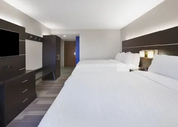 Holiday Inn Express Tiffin by IHG hotel thumbnail 4