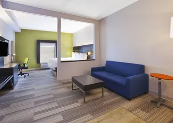Holiday Inn Express Tiffin by IHG hotel thumbnail 7