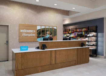 Hampton Inn & Suites Southern Pines-Pinehurst hotel thumbnail 3