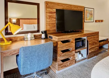 Hampton Inn Van Buren hotel thumbnail 7