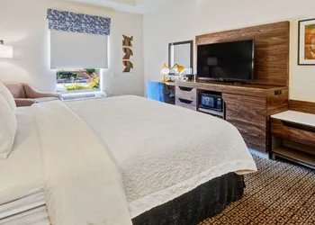 Hampton Inn Van Buren hotel thumbnail 8