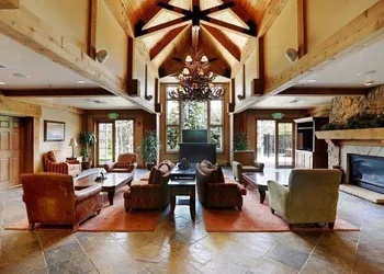 Mountain Thunder Lodge, A Vail Resorts Property hotel thumbnail 2