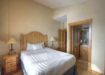 Mountain Thunder Lodge, A Vail Resorts Property hotel thumbnail 5