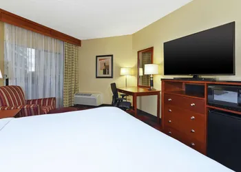 DoubleTree by Hilton Holland hotel thumbnail 4