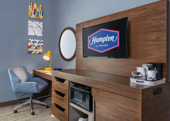 Hampton Inn & Suites Hopkinsville hotel thumbnail 6