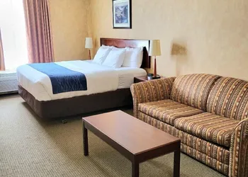 Comfort Inn Sturgeon Falls hotel thumbnail 5