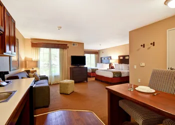 GrandStay Hotel & Suites hotel thumbnail 7