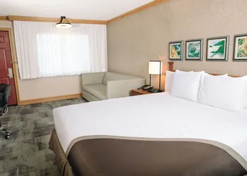 Cavalier Oceanfront Resort hotel thumbnail 6