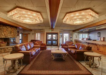 Shilo Inns Mammoth Lakes hotel thumbnail 5