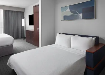 Courtyard by Marriott Cleveland University Circle hotel thumbnail 4