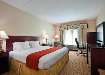 Holiday Inn Express Hotel & Suites Harriman by IHG hotel thumbnail 3
