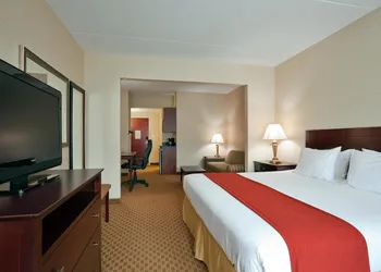 Holiday Inn Express Hotel & Suites Harriman by IHG hotel thumbnail 5