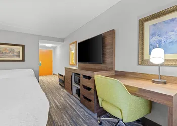 Hampton Inn Guntersville hotel thumbnail 8