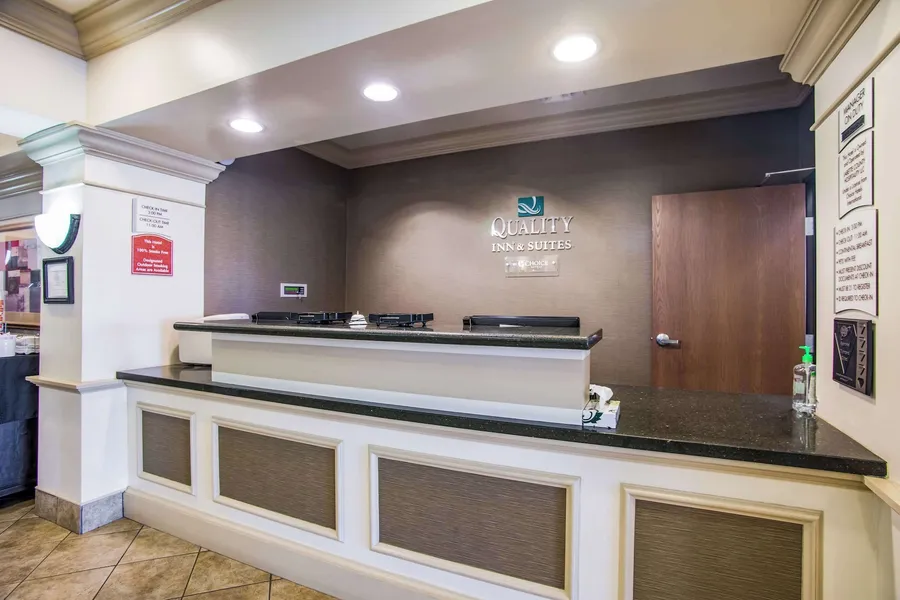 Quality Inn Parsons North hotel detail image 2