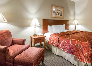 Quality Inn Parsons North hotel thumbnail 3