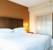 Lakeview Signature, Trademark Collection by Wyndham hotel detail image 5