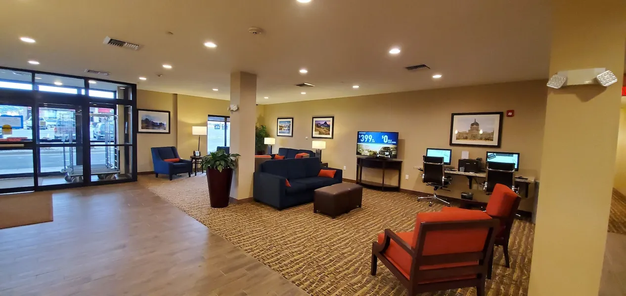 Comfort Suites Helena Airport hotel detail image 2