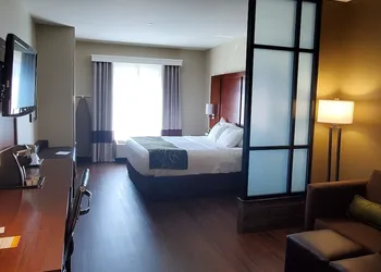 Comfort Suites Helena Airport hotel thumbnail 5