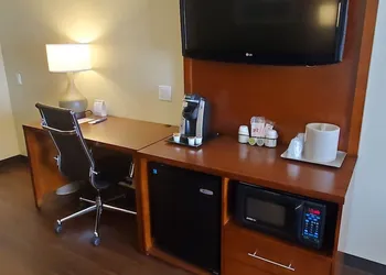 Comfort Suites Helena Airport hotel thumbnail 7