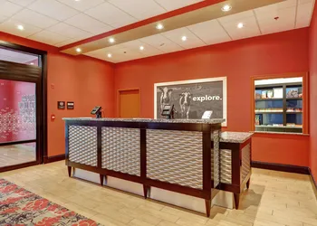 Hampton Inn by Hilton Chilliwack hotel thumbnail 2