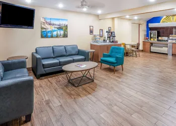Days Inn & Suites by Wyndham Greeley hotel thumbnail 3