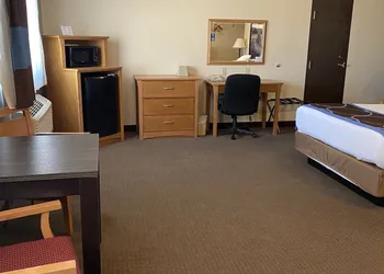 Super 8 by Wyndham Ogallala hotel thumbnail 4