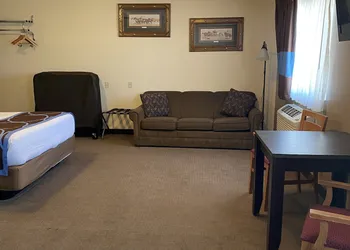 Super 8 by Wyndham Ogallala hotel thumbnail 5