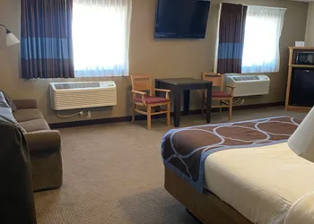 Super 8 by Wyndham Ogallala hotel thumbnail 8