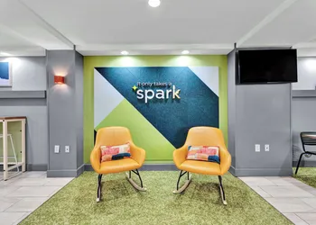Spark by Hilton Plymouth hotel thumbnail 4