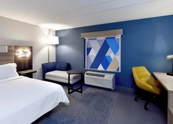 Holiday Inn Express Hotel & Suites Waterloo - St Jacobs by IHG hotel thumbnail 4