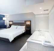 Holiday Inn Express Hotel & Suites Waterloo - St Jacobs by IHG hotel detail image 7