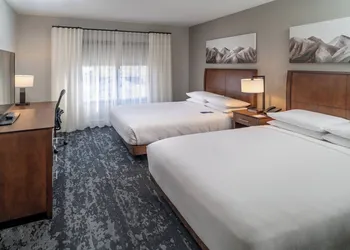 Delta Hotels by Marriott Huntington Mall hotel thumbnail 7