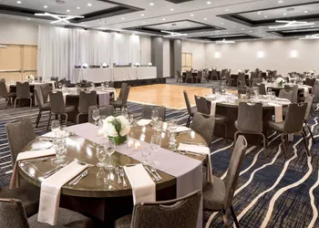 Delta Hotels by Marriott Minneapolis Northeast hotel thumbnail 3