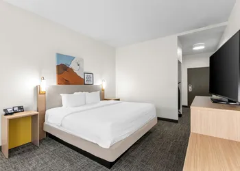Spark by Hilton Bardstown hotel thumbnail 6