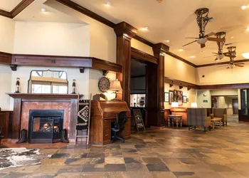 Oxford Suites Pendleton hotel thumbnail 2