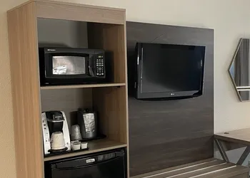 Holiday Inn Express Burlington by IHG hotel thumbnail 7