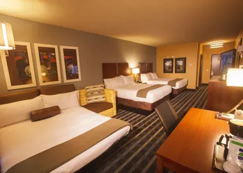Holiday Inn Express & Suites Perry-National Fairground Area, an IHG Hotel hotel thumbnail 2