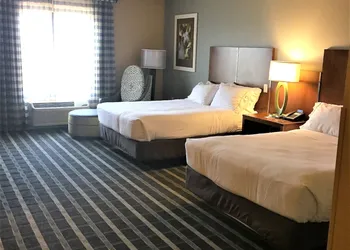 Holiday Inn Express & Suites Perry-National Fairground Area, an IHG Hotel hotel thumbnail 6