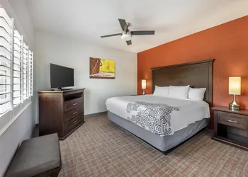 Best Western Plus Fredericksburg hotel thumbnail 4