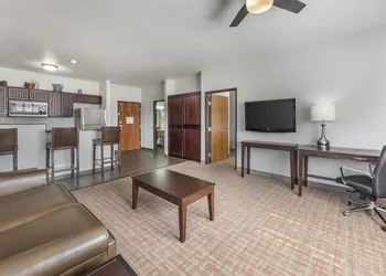 Best Western Plus Fredericksburg hotel thumbnail 8