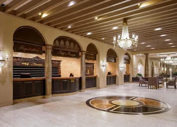 The Royal Sonesta New Orleans hotel thumbnail 2