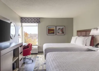 Hampton Inn Athens hotel thumbnail 8